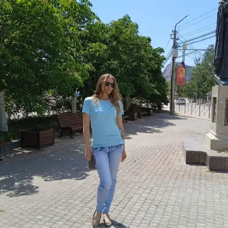 Svetlana, 41