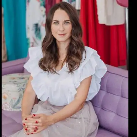 Nataliya, 43