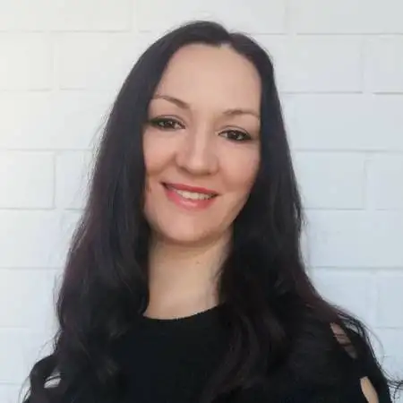 Дина, 47