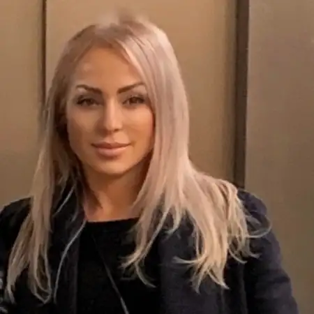 Anna, 51