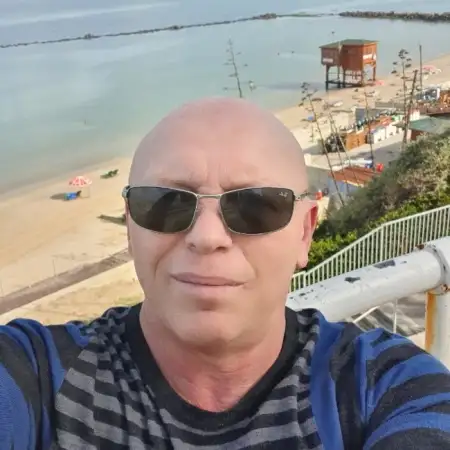 Гиннадий, 56Бат Ям, Израиль 