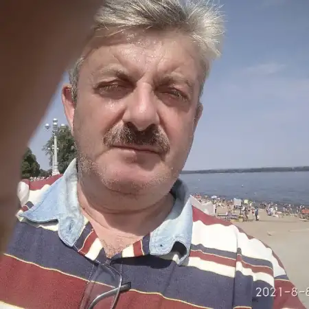 Михаил, 65 