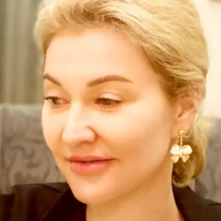Евгения, 52