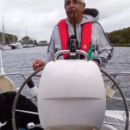 Avi, 73Холон, Израиль 