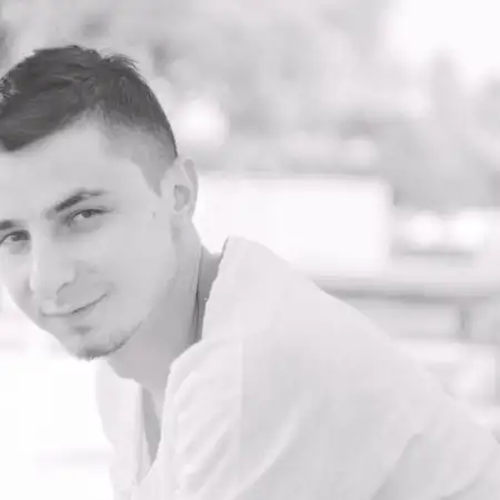 Maksym, 36