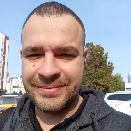 Михаил, 41