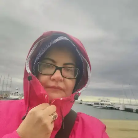 Марта, 57