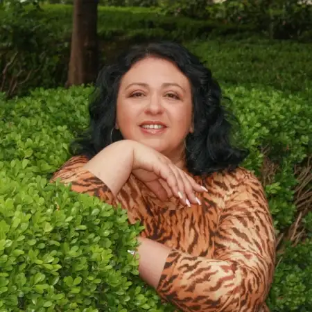 Susanna, 51