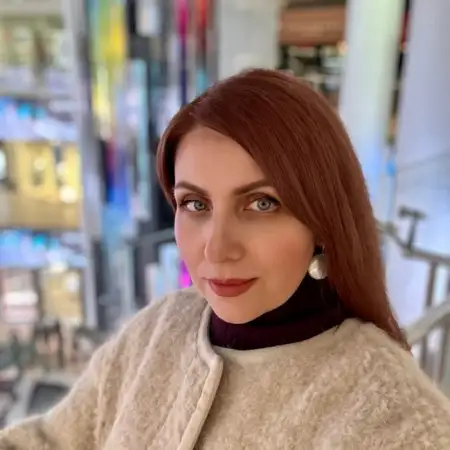 Эва, 52