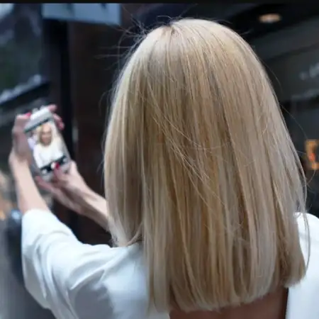 Yana, 41