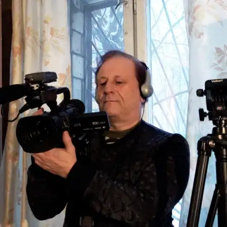 Виктор, 64 