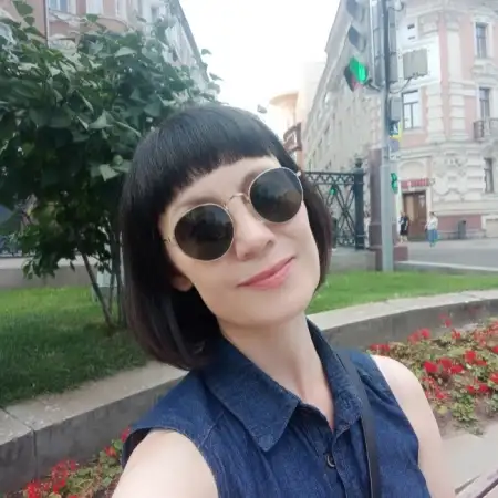 Elena, 50 