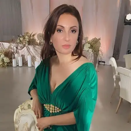 Анна, 48
