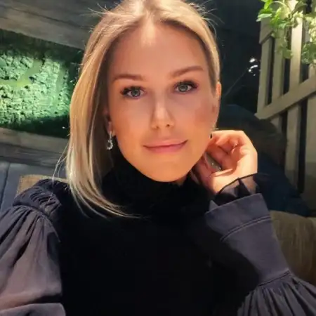 Elizabeth, 49