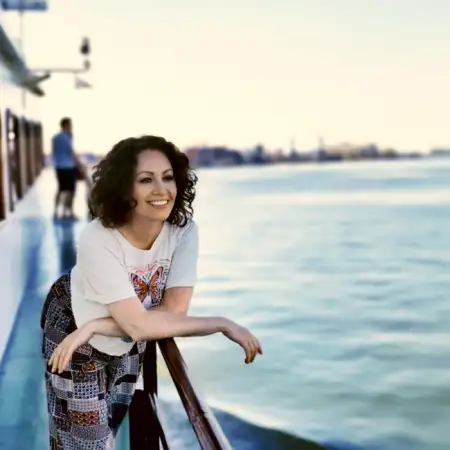 Аня, 46