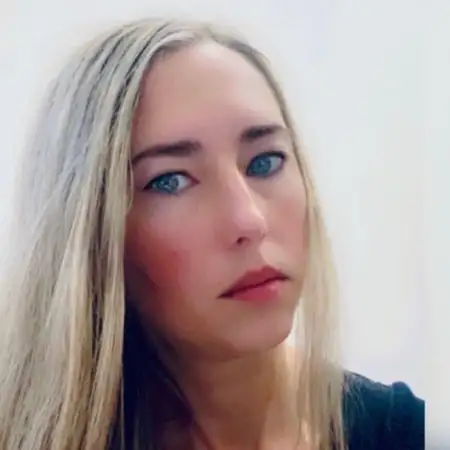 Nataly, 39