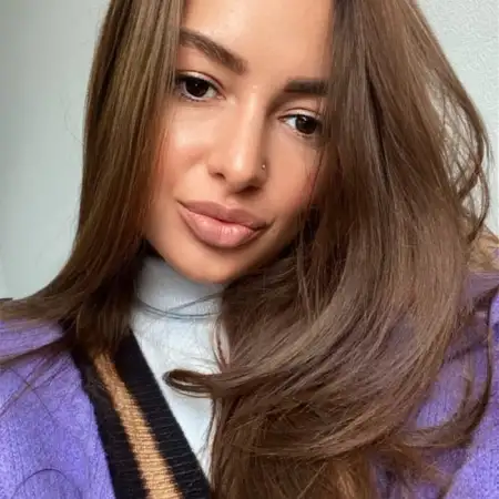 Lena, 33