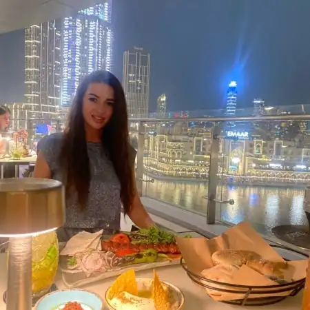 Lena, 33