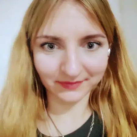 Алія, 28