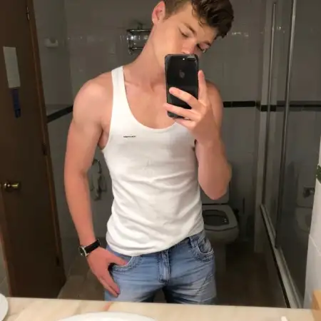 Mikhail, 26Тель Авив, Израиль 