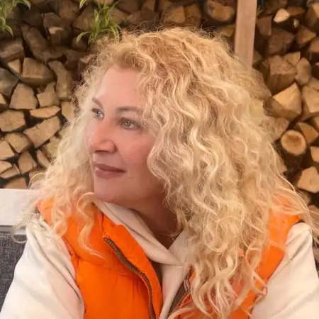 Irina, 53