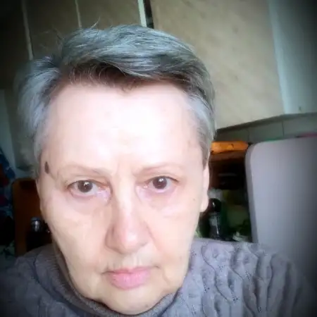 Александра, 79