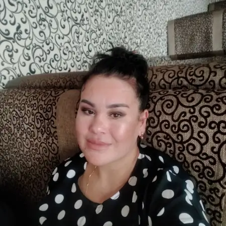 Nadira, 37
