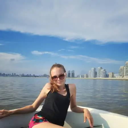 Маия, 37