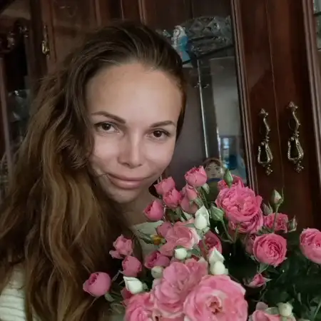 Маия, 37