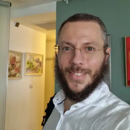 Yosef, 47