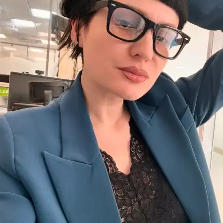 Irina, 39