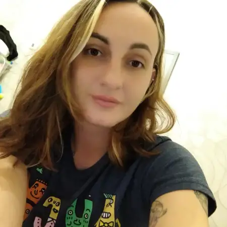 Gloriya, 35