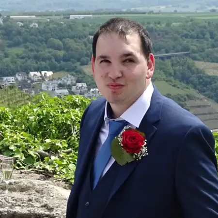 Dima, 35