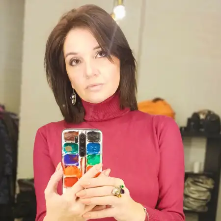 Виктория, 51