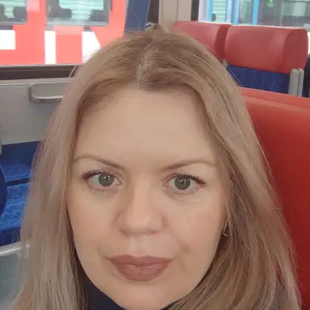 Юлия, 46
