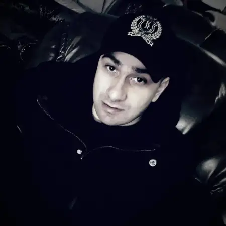 Артур, 37
