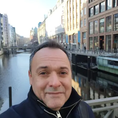 Stas, 52