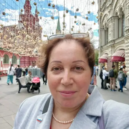 Эсти, 56
