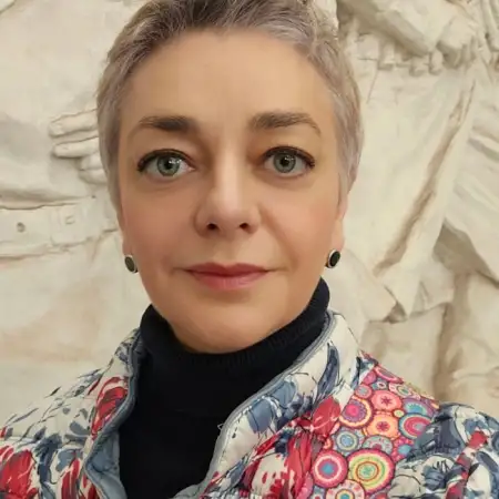 Виктория, 46