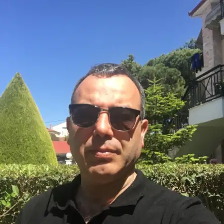 Йоргос, 49