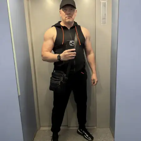 Shlomo, 49