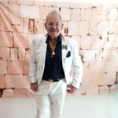 Jerry, 68