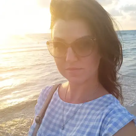 Yulia, 38