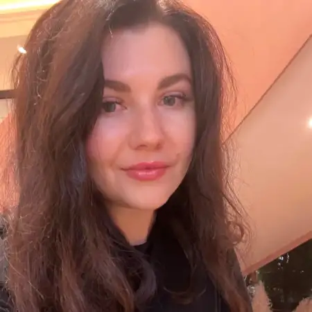 Kate, 30