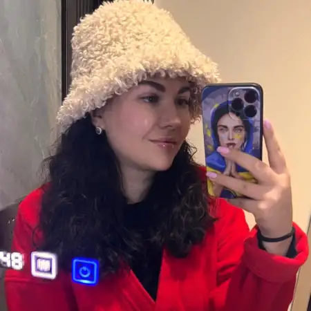 Kate, 30