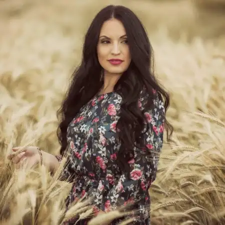 Лена, 40