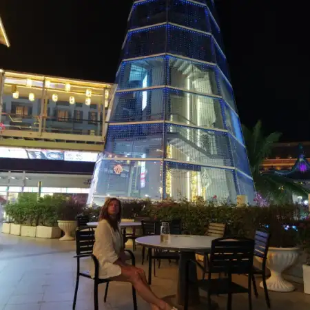 Marika, 44