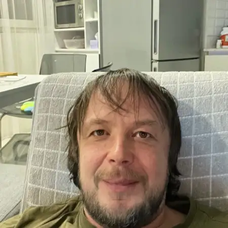 Виктор, 45