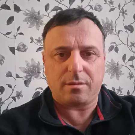 ROLAND, 54