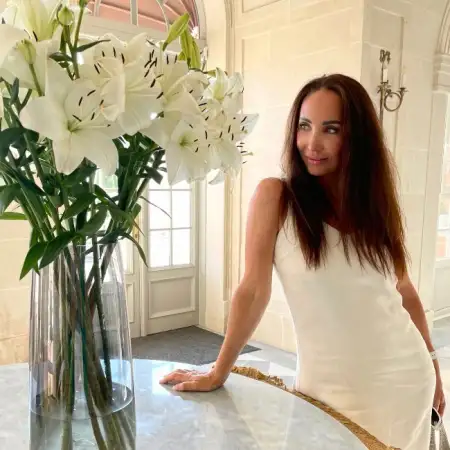 Gala, 44